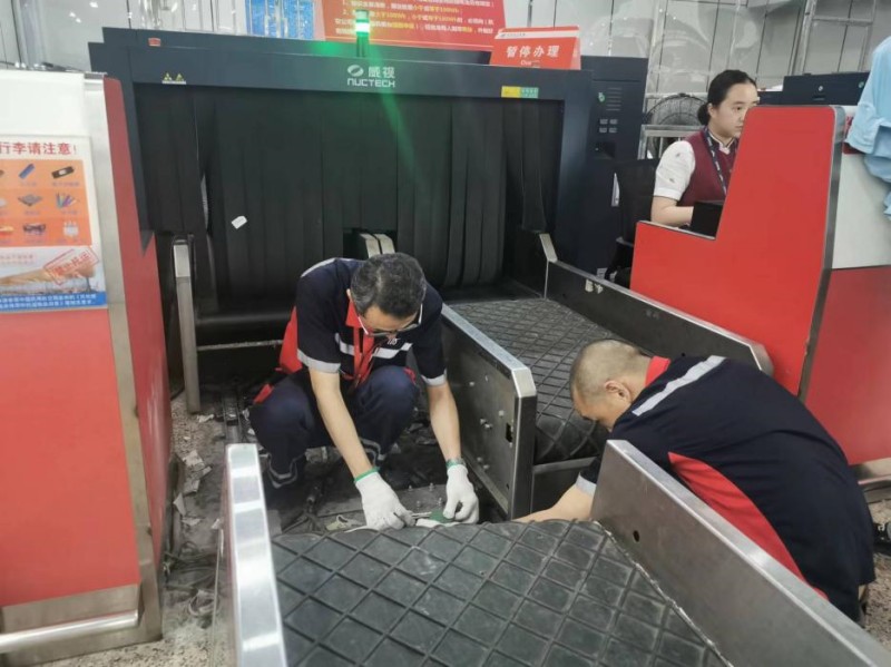 1694747152129702.jpg 檢修設(shè)備_副本.jpg